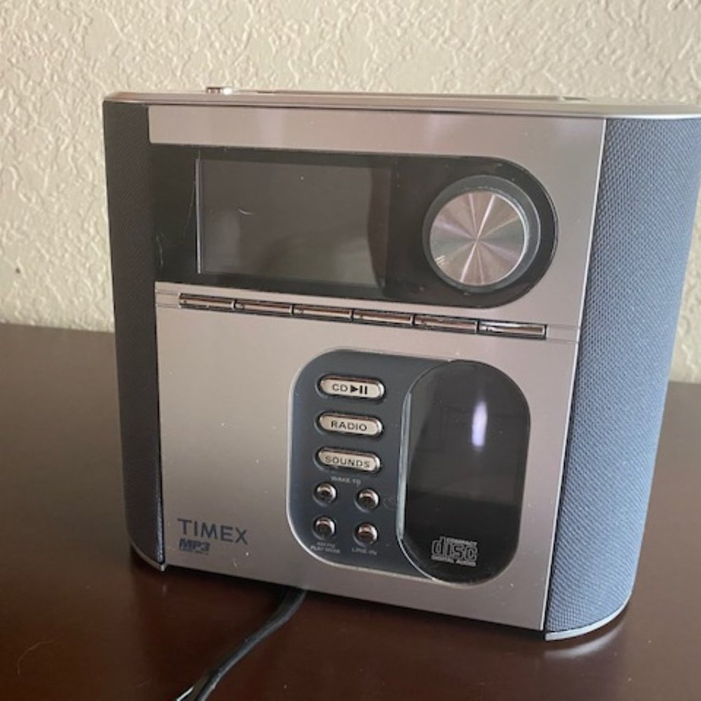 Radio /Alarm Vintage 1980 Timex  Great Condition